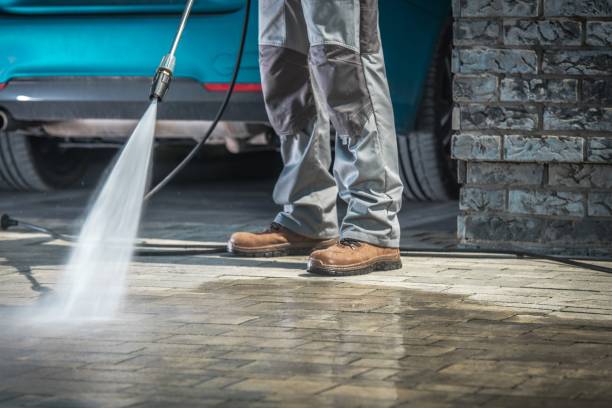 Best Pool Deck Cleaning  in Findlay, OH